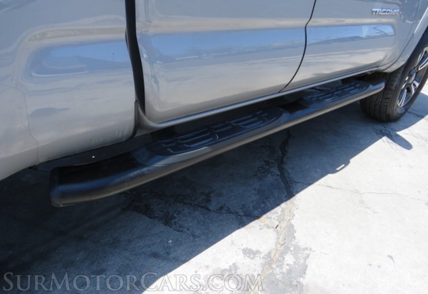 2018 Toyota Tacoma - Image 18