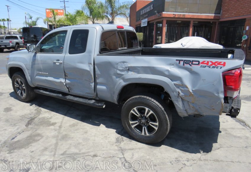 2018 Toyota Tacoma - Image 10