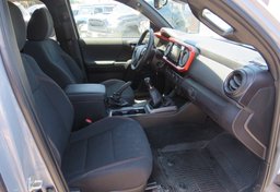 2018 Toyota Tacoma - Image 29