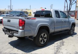 2018 Toyota Tacoma - Image 7