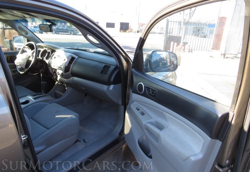 2010 Toyota Tacoma - Image 23