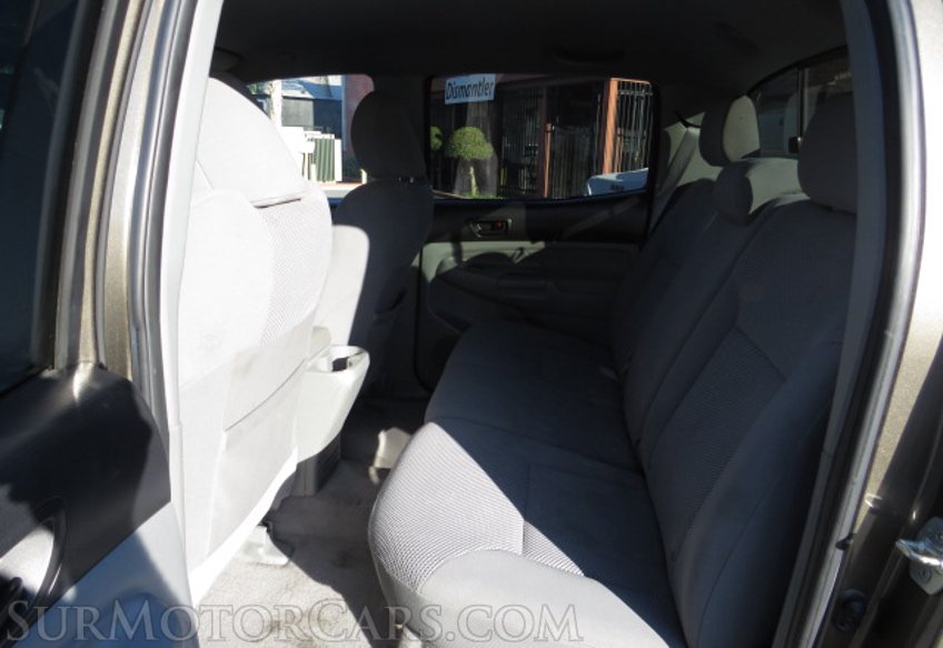 2010 Toyota Tacoma - Image 32