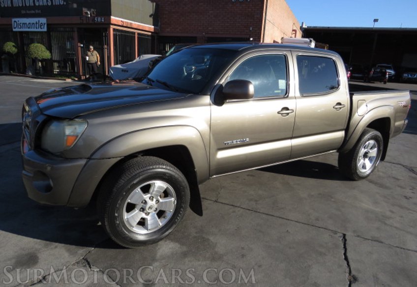 2010 Toyota Tacoma - Image 3