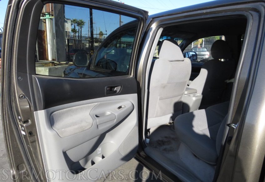 2010 Toyota Tacoma - Image 28