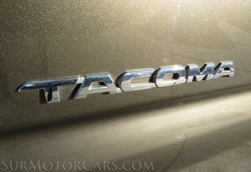 2010 Toyota Tacoma - Image 16