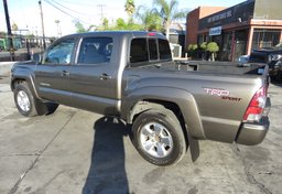 2010 Toyota Tacoma - Image 8