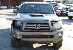 2010 Toyota Tacoma - Image 11