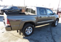 2010 Toyota Tacoma - Image 7