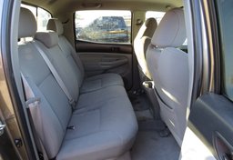 2010 Toyota Tacoma - Image 33