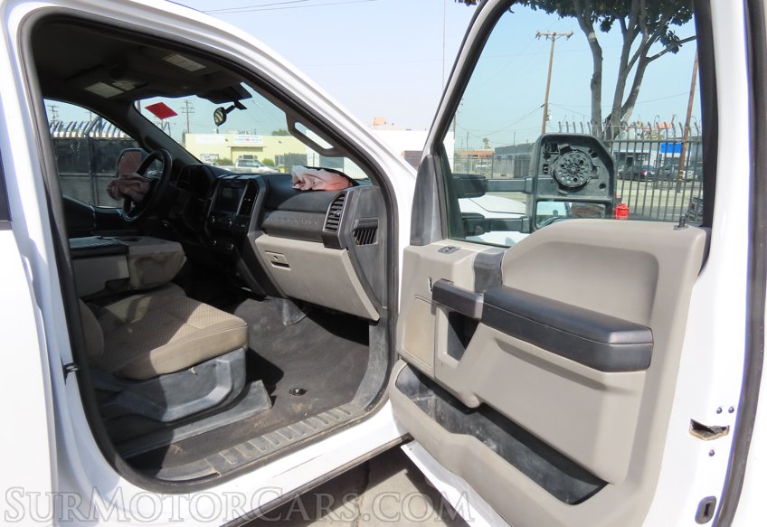 2020 Ford F-550 Super Duty - Image 25