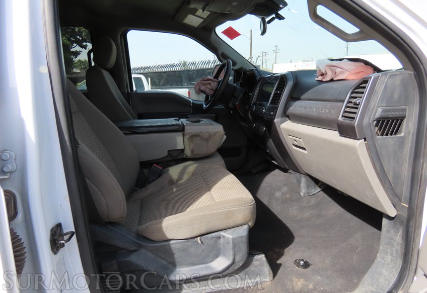 2020 Ford F-550 Super Duty - Image 33