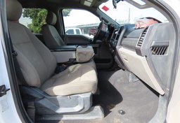 2020 Ford F-550 Super Duty - Image 29