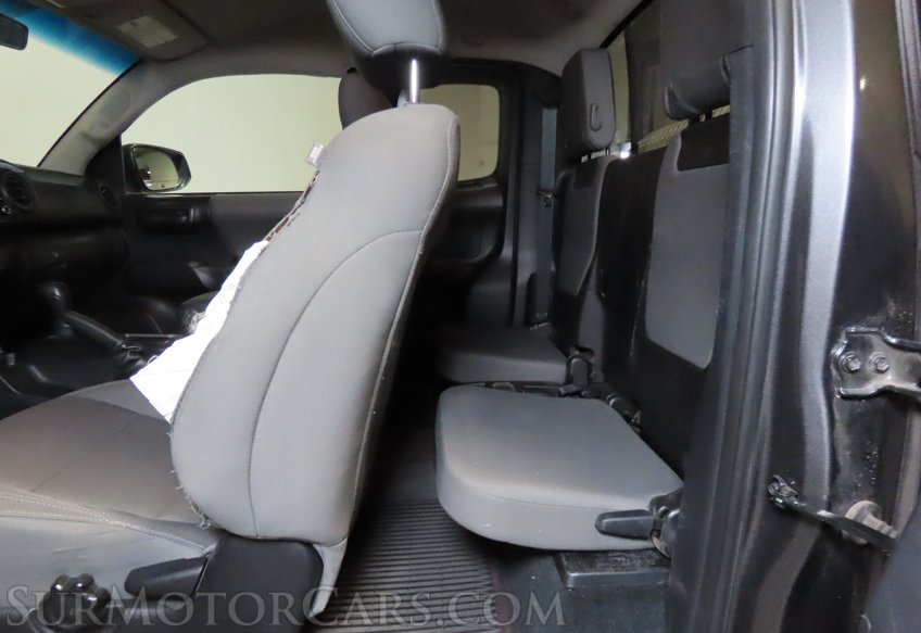 2020 Toyota Tacoma - Image 22