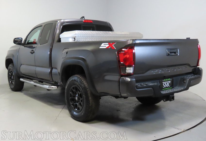2020 Toyota Tacoma - Image 10
