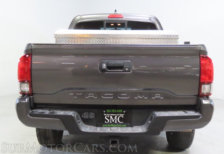 2020 Toyota Tacoma - Image 11