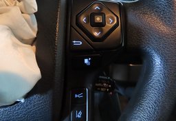 2020 Toyota Tacoma - Image 31