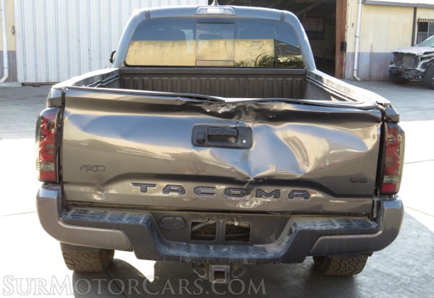 2018 Toyota Tacoma - Image 16
