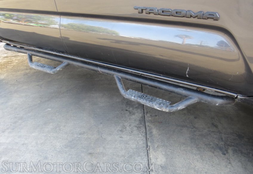 2018 Toyota Tacoma - Image 18