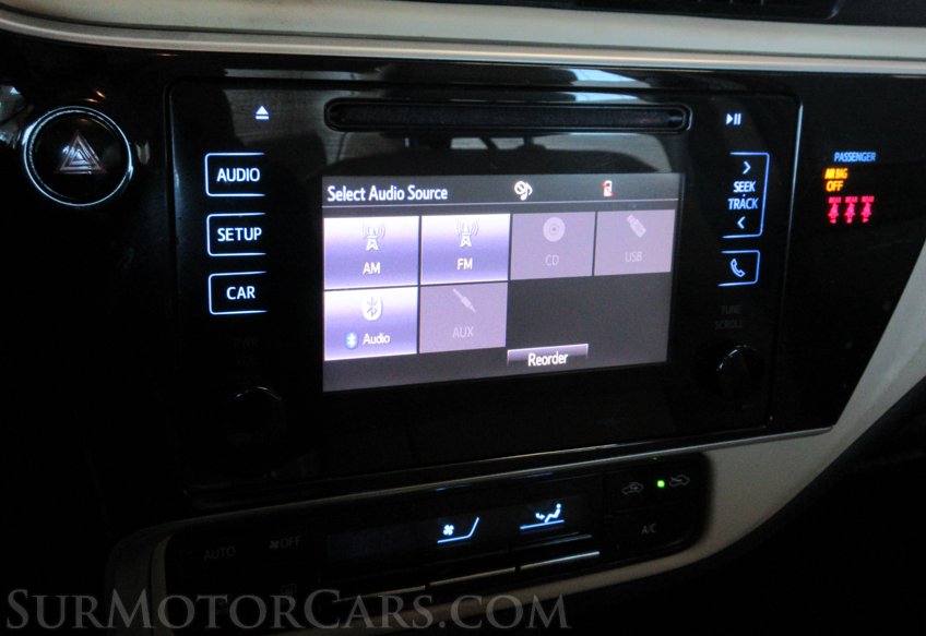 2019 Toyota Corolla - Image 36