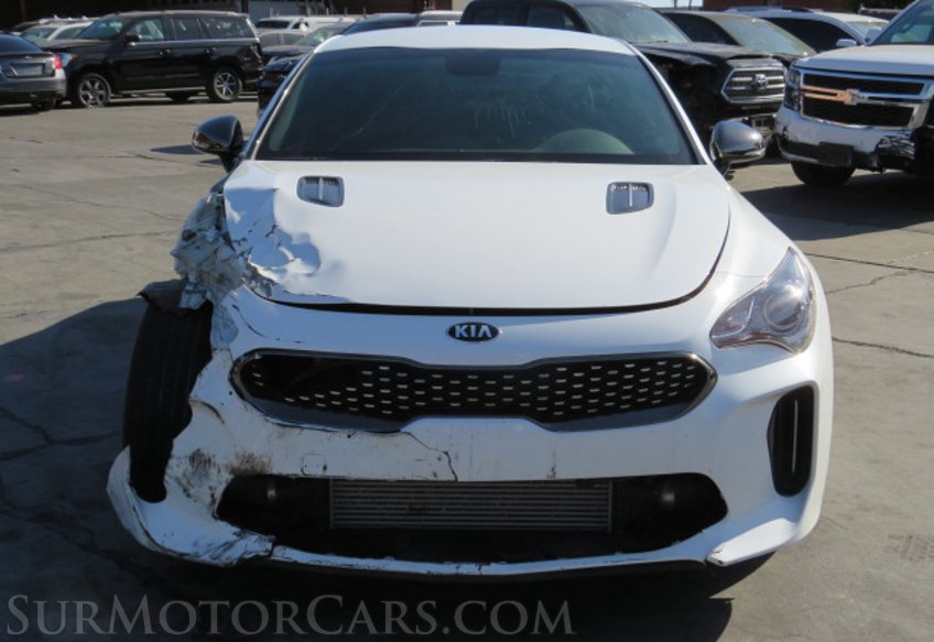 2020 Kia Stinger - Image 15