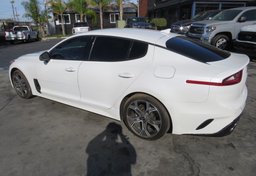 2020 Kia Stinger - Image 9