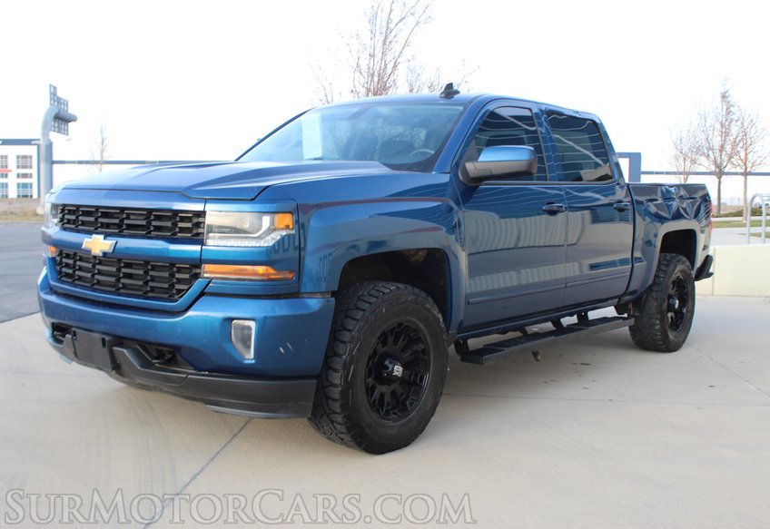 2018 Chevrolet Silverado 1500 4x4 LT - Image 4