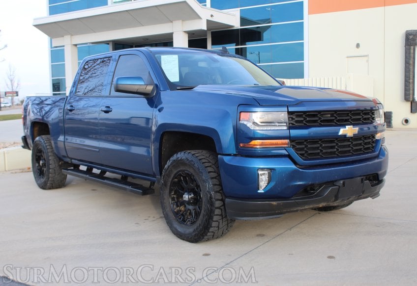 2018 Chevrolet Silverado 1500 4x4 LT - Image 3