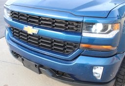 2018 Chevrolet Silverado 1500 4x4 LT - Image 22