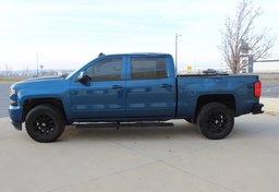 2018 Chevrolet Silverado 1500 4x4 LT - Image 12