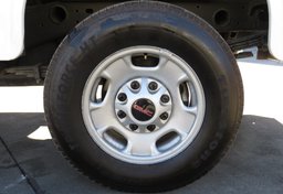 2021 GMC Sierra 2500HD - Image 17