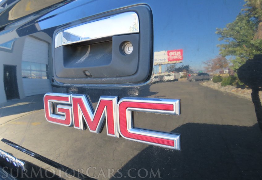 2018 GMC Sierra 2500HD - Image 18