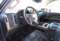 2018 GMC Sierra 2500HD - Image 25