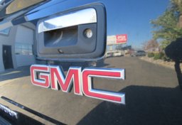 2018 GMC Sierra 2500HD - Image 18