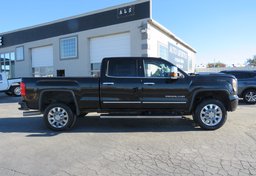 2018 GMC Sierra 2500HD - Image 8