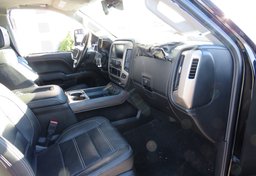 2018 GMC Sierra 2500HD - Image 26