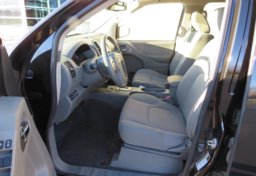 2020 Nissan Frontier - Image 35