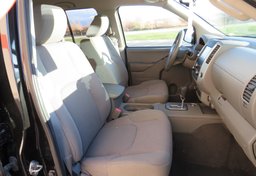 2020 Nissan Frontier - Image 29