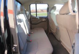 2020 Nissan Frontier - Image 37