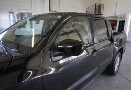 2022 Nissan Frontier - Image 16