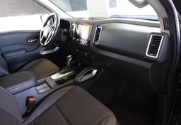 2022 Nissan Frontier - Image 40