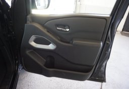 2022 Nissan Frontier - Image 41