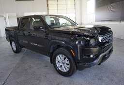 2022 Nissan Frontier - Image 4