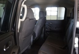 2022 Nissan Frontier - Image 34