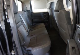 2022 Nissan Frontier - Image 36