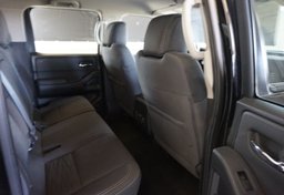 2022 Nissan Frontier - Image 37