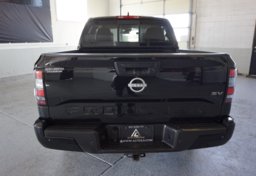 2022 Nissan Frontier - Image 11