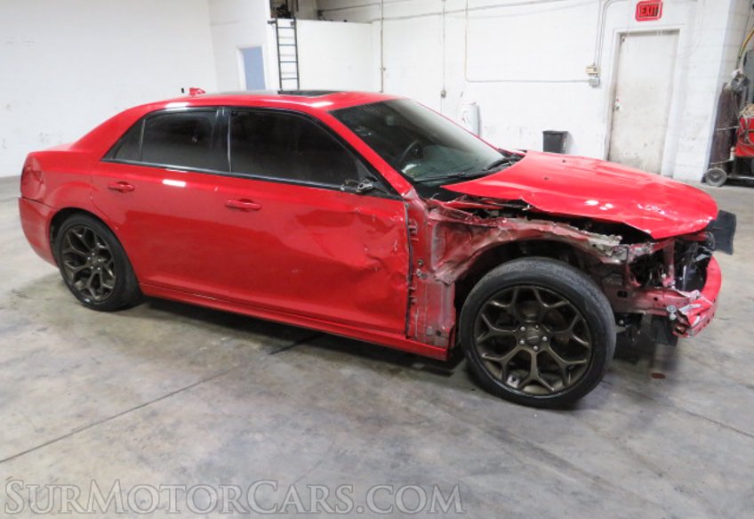 2017 Chrysler 300 - Image 9