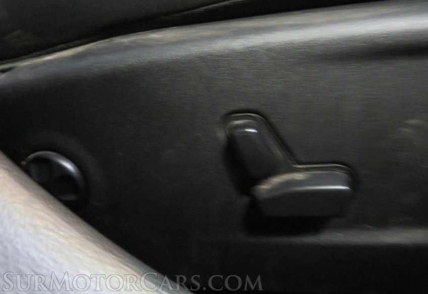 2017 Chrysler 300 - Image 39