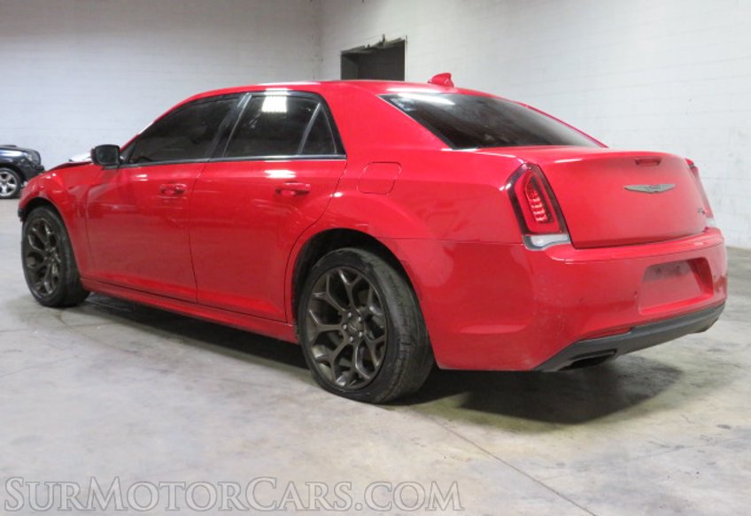 2017 Chrysler 300 - Image 4