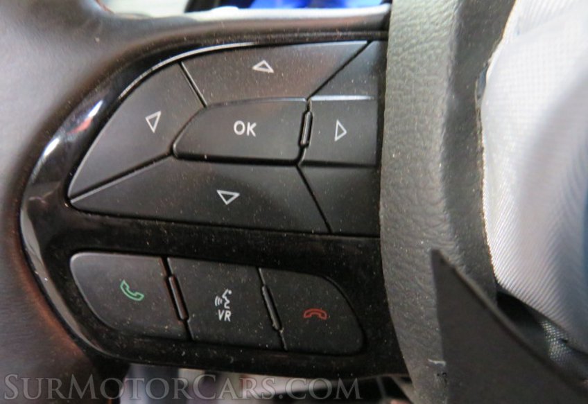 2017 Chrysler 300 - Image 17